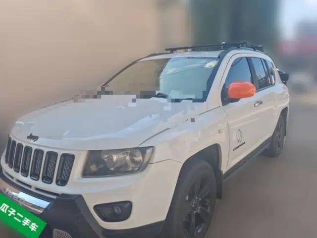 Jeep Compass 2013 2.4L four-wheel-drive sport version