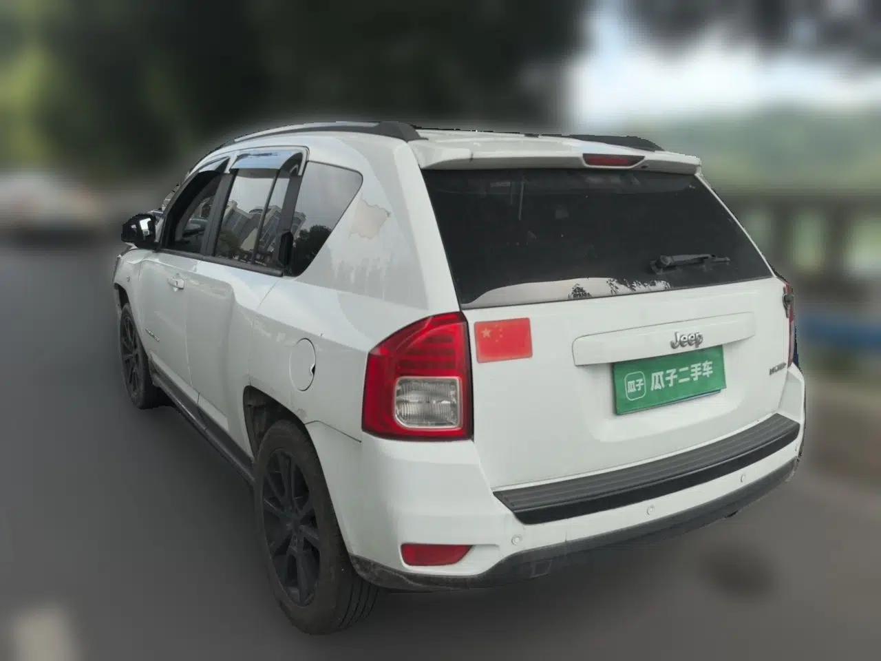 Jeep Compass 2013 2.4L Four-wheel Drive Black Edition with Navigation — миниатюра 4