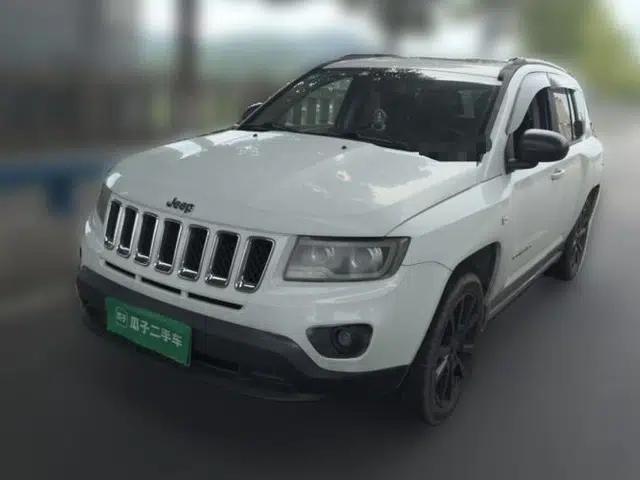 Jeep Compass 2013 2.4L Four-wheel Drive Black Edition with Navigation