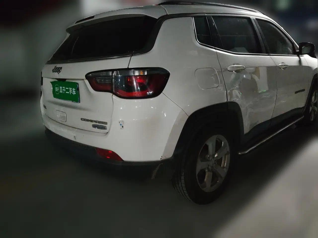 Jeep Compass 2017 200T Automatic Family Edition — миниатюра 6