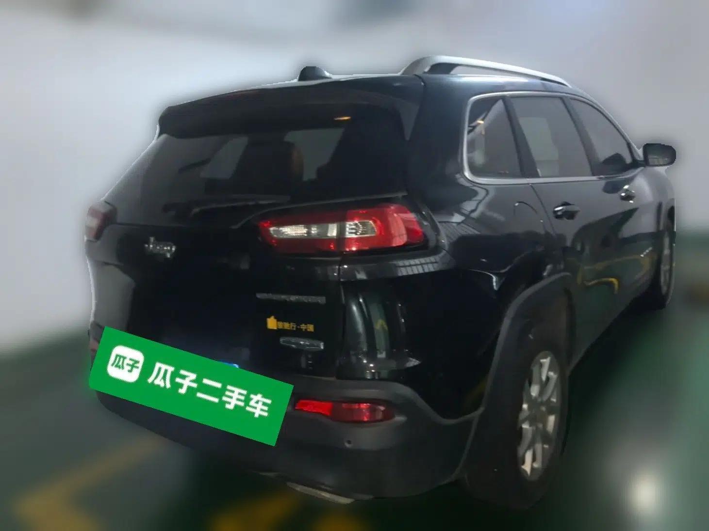 Jeep Cherokee 2016 2.4L Leading Edition — миниатюра 6