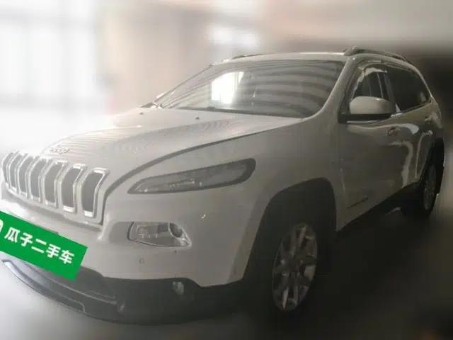 Jeep Cherokee 2016 2.4L Leading Smart Version