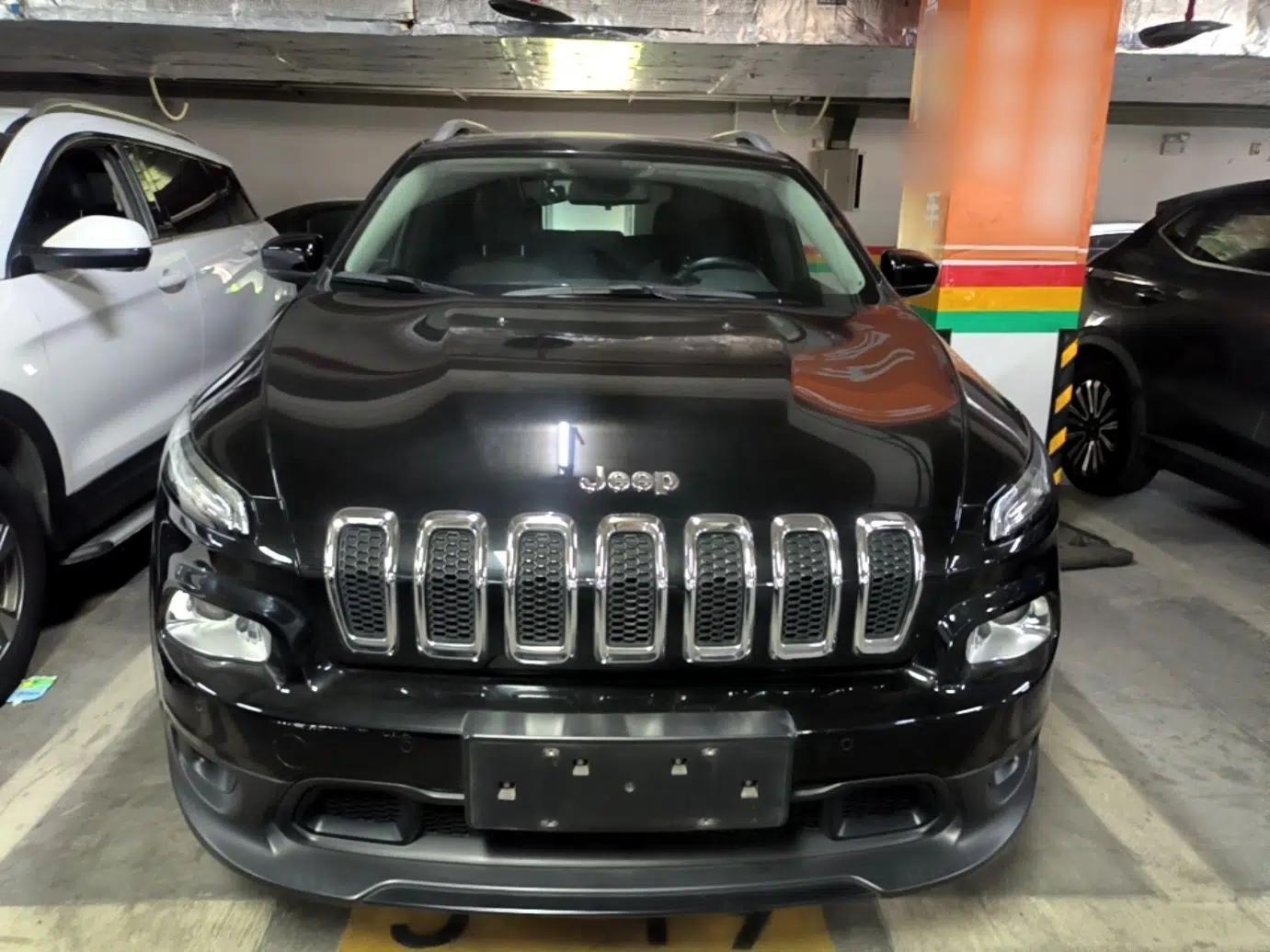 Jeep Cherokee 2016 2.0L Superior Edition — миниатюра 2