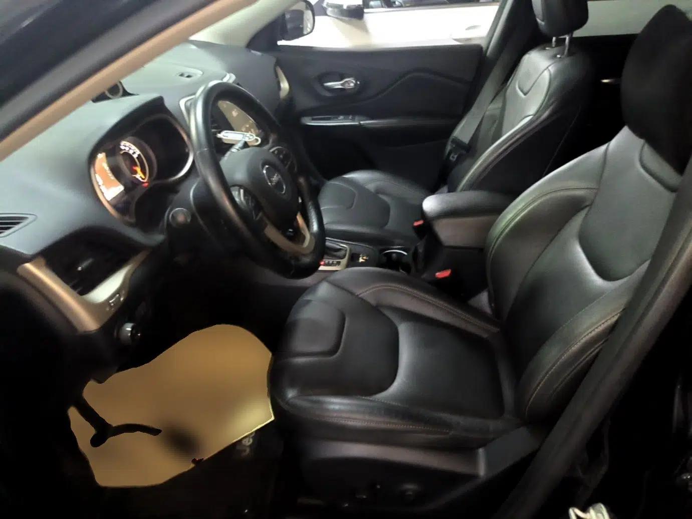 Jeep Cherokee 2016 2.0L Superior Edition — миниатюра 17