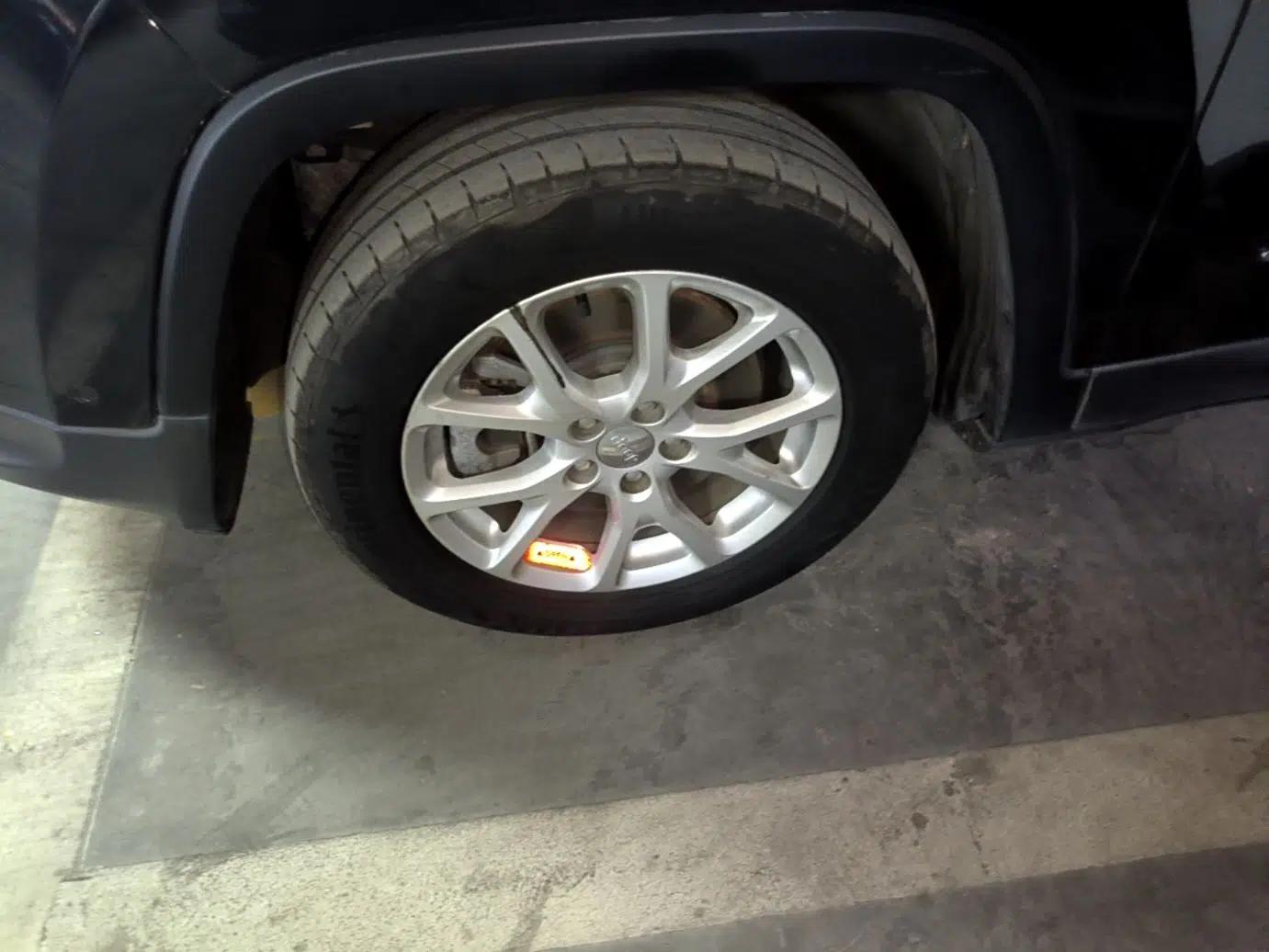 Jeep Cherokee 2016 2.0L Superior Edition — миниатюра 10