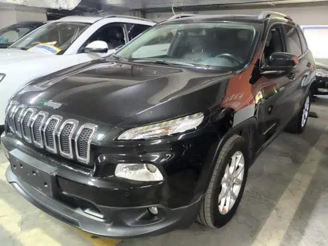 Jeep Cherokee 2016 2.0L Superior Edition