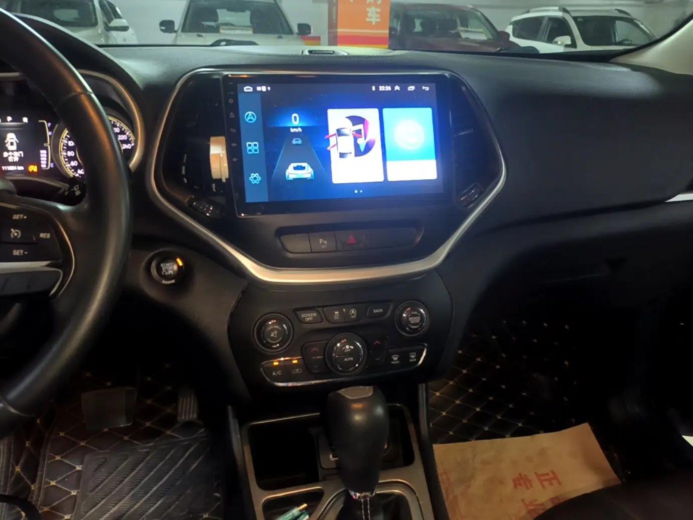 Jeep Cherokee 2016 2.4L Leading Edition — миниатюра 15