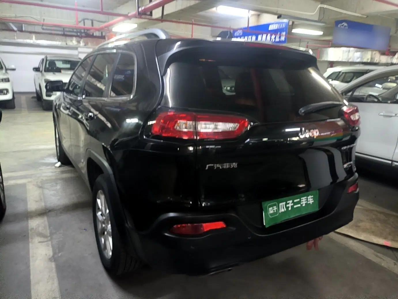 Jeep Cherokee 2016 2.4L Leading Edition — миниатюра 4