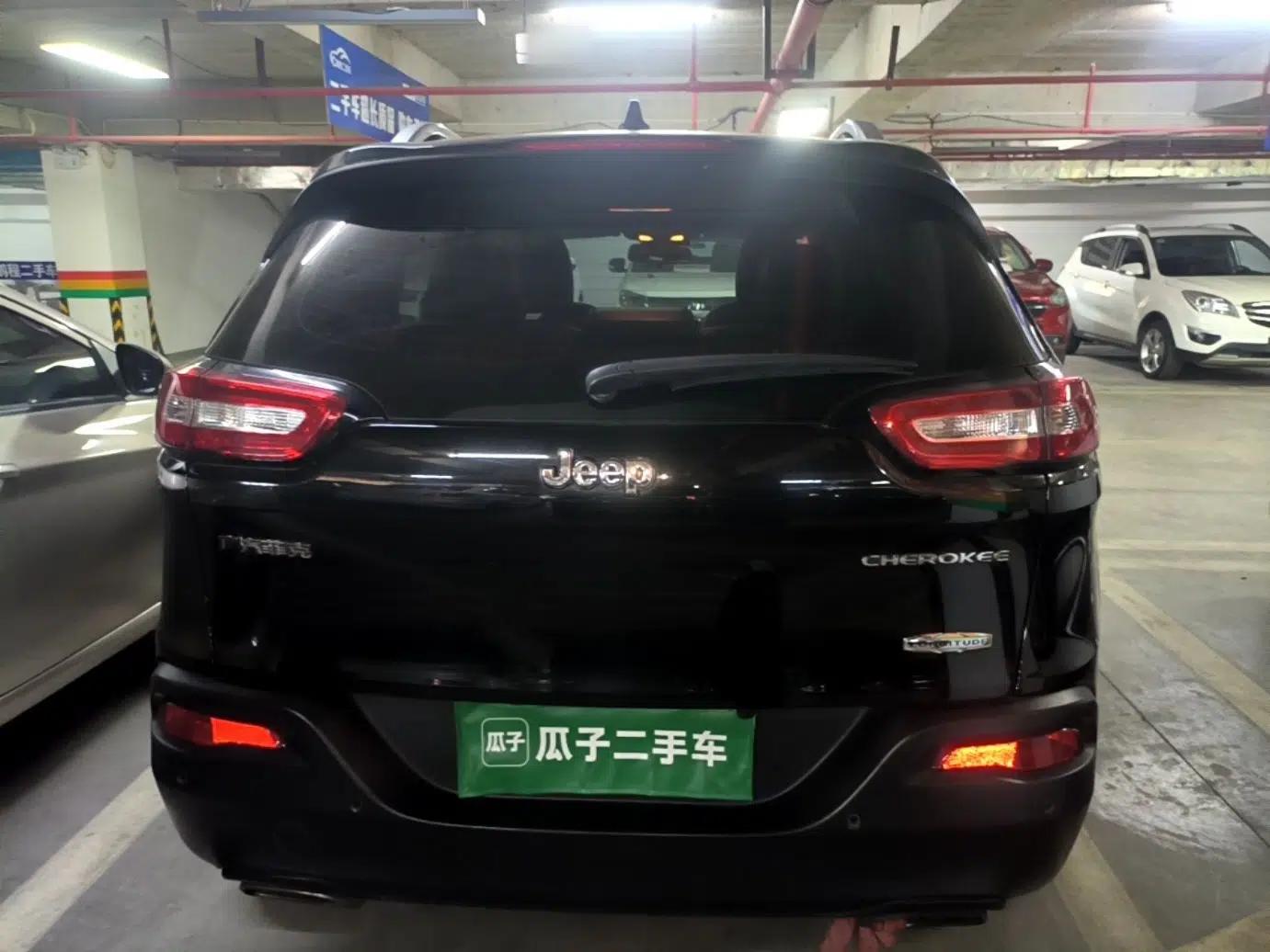 Jeep Cherokee 2016 2.4L Leading Edition — миниатюра 5
