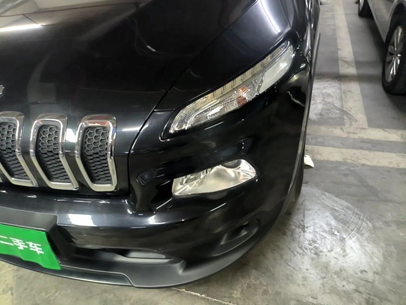 Jeep Cherokee 2016 2.4L Leading Edition — миниатюра 8
