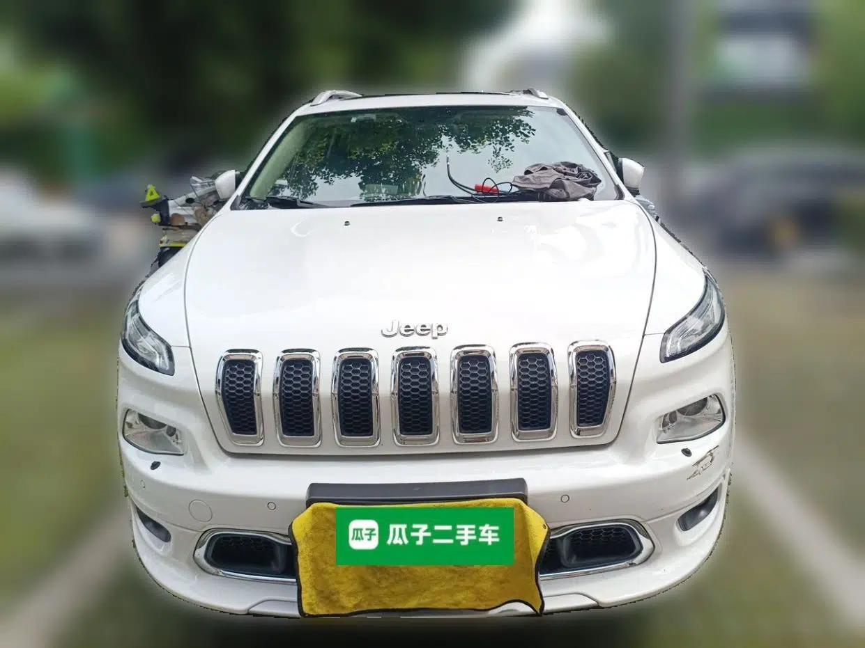 Jeep Cherokee 2017 2.4L Superior Edition — миниатюра 2