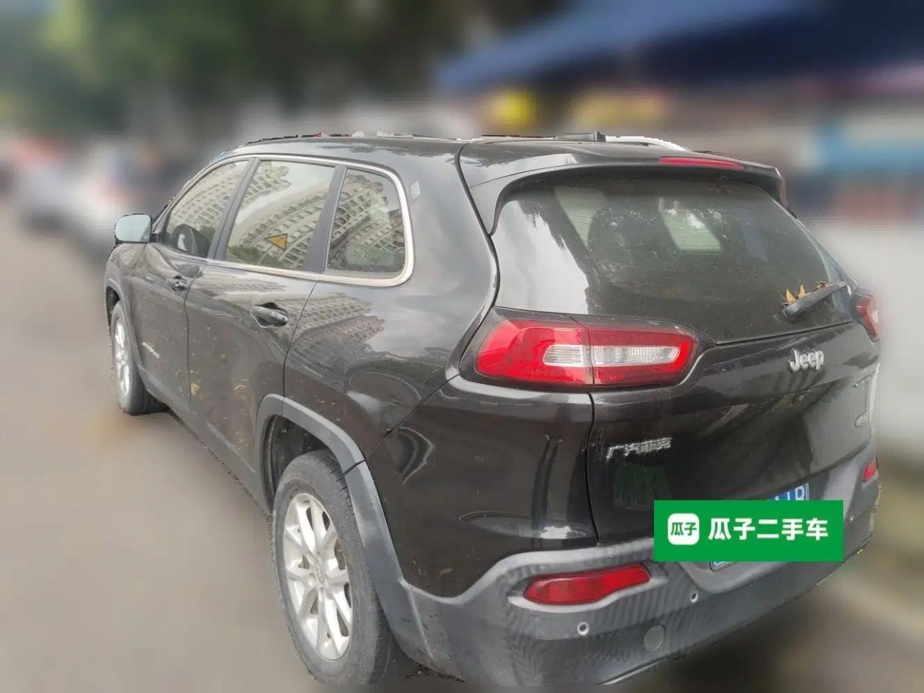 Jeep Cherokee 2016 2.0L Superior Edition — миниатюра 4