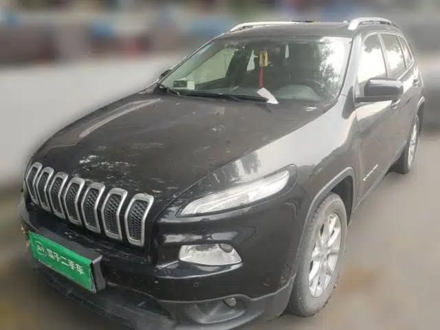 Jeep Cherokee 2016 2.0L Superior Edition