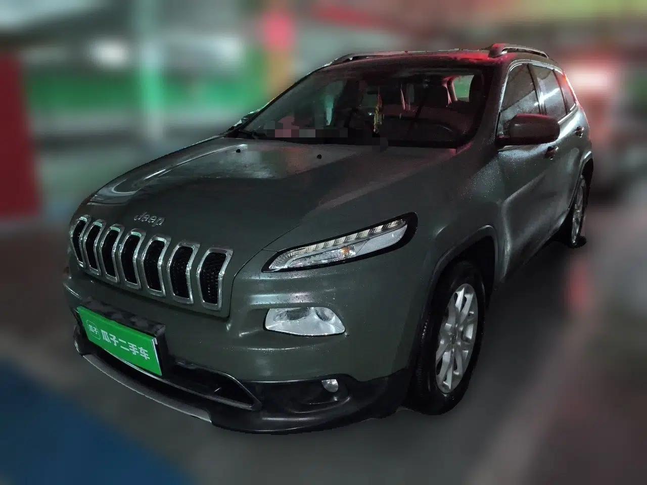 Jeep Cherokee 2017 2.0L Superior Edition — миниатюра 1
