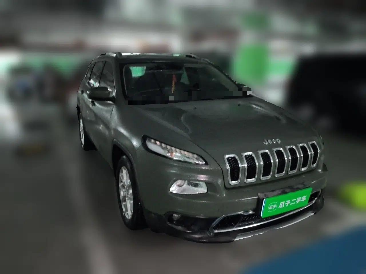 Jeep Cherokee 2017 2.0L Superior Edition — миниатюра 3