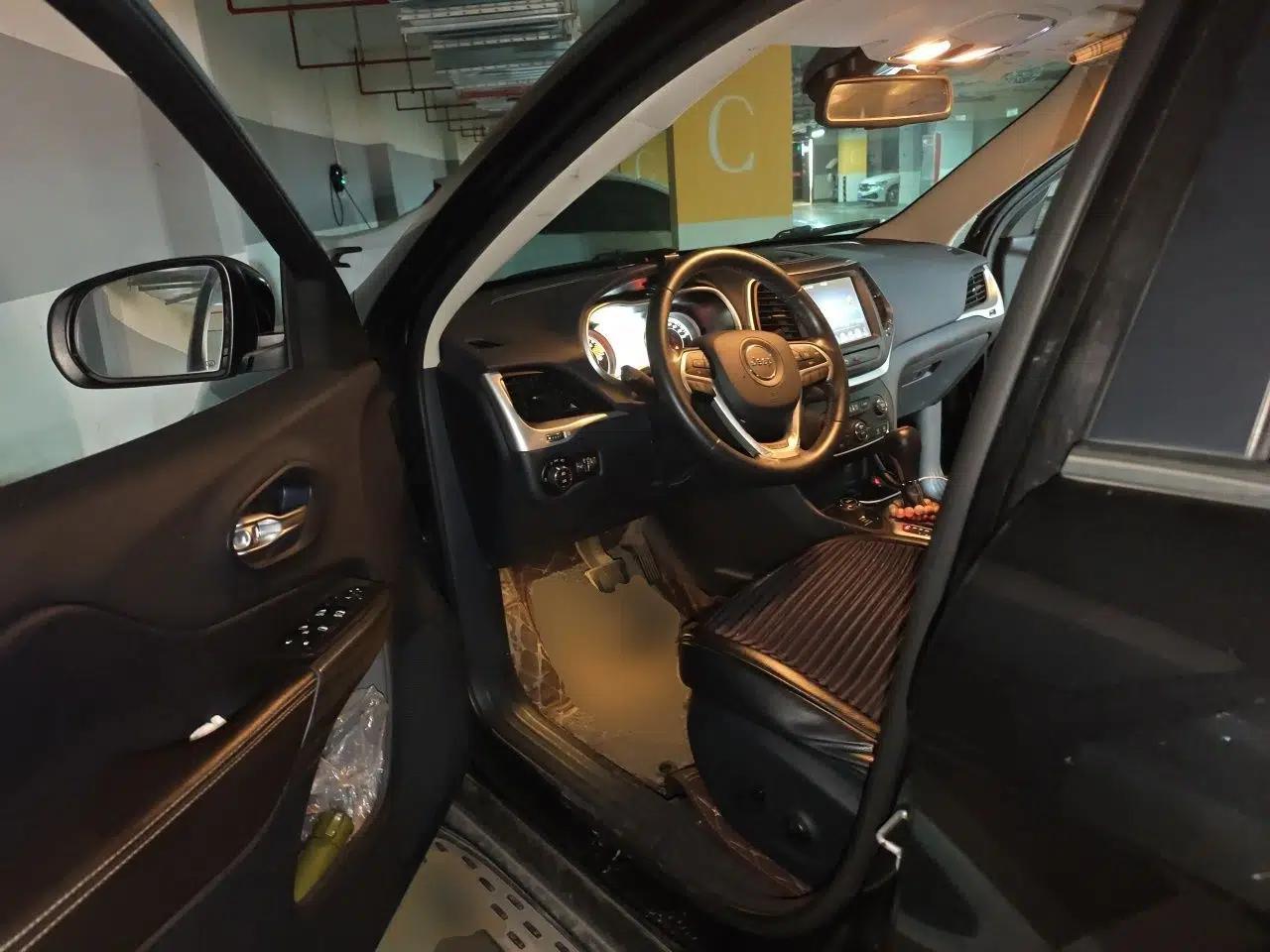 Jeep Cherokee 2016 2.4L Professional Smart Version — миниатюра 16