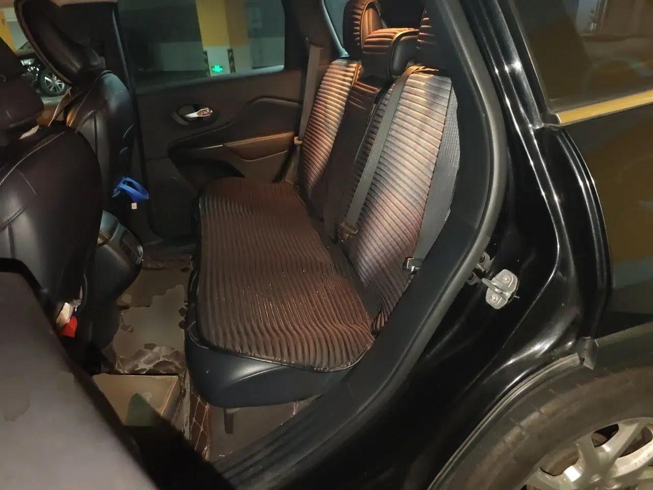 Jeep Cherokee 2016 2.4L Professional Smart Version — миниатюра 17