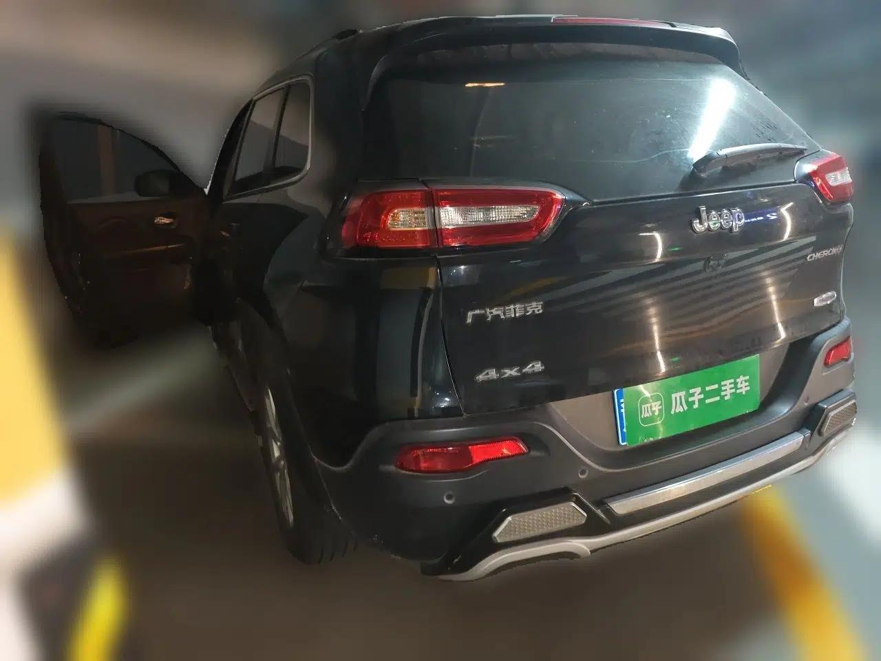 Jeep Cherokee 2016 2.4L Professional Smart Version — миниатюра 4