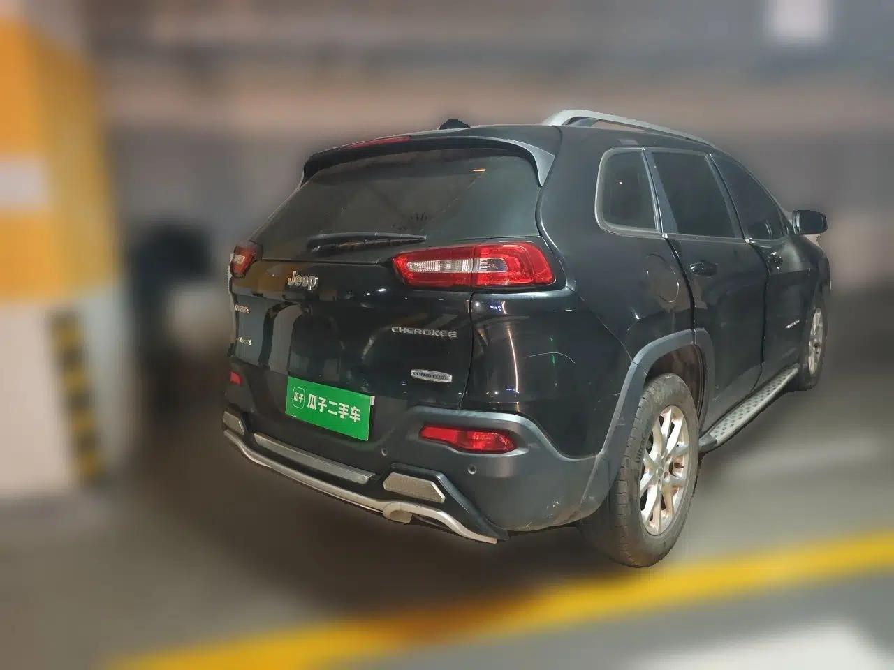 Jeep Cherokee 2016 2.4L Professional Smart Version — миниатюра 6