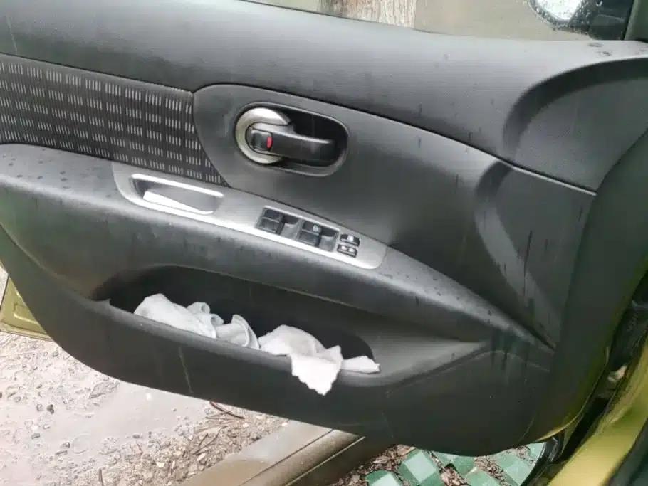 Nissan Livina 2013 Model 1.6XV CVT Deluxe Edition — миниатюра 7