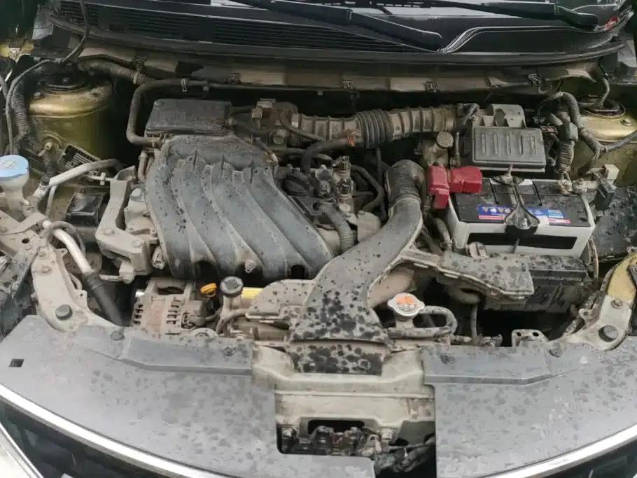 Nissan Livina 2013 Model 1.6XV CVT Deluxe Edition — миниатюра 10