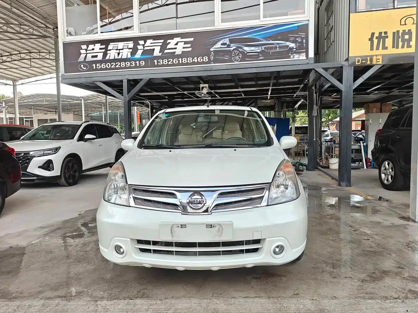 Nissan Livina 2010 Sporty Edition 1.6L Automatic Super Power Model — миниатюра 2