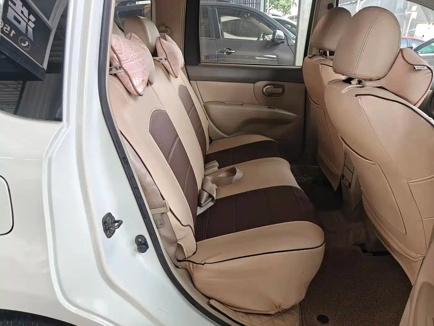 Nissan Livina 2010 Sporty Edition 1.6L Automatic Super Power Model — миниатюра 14