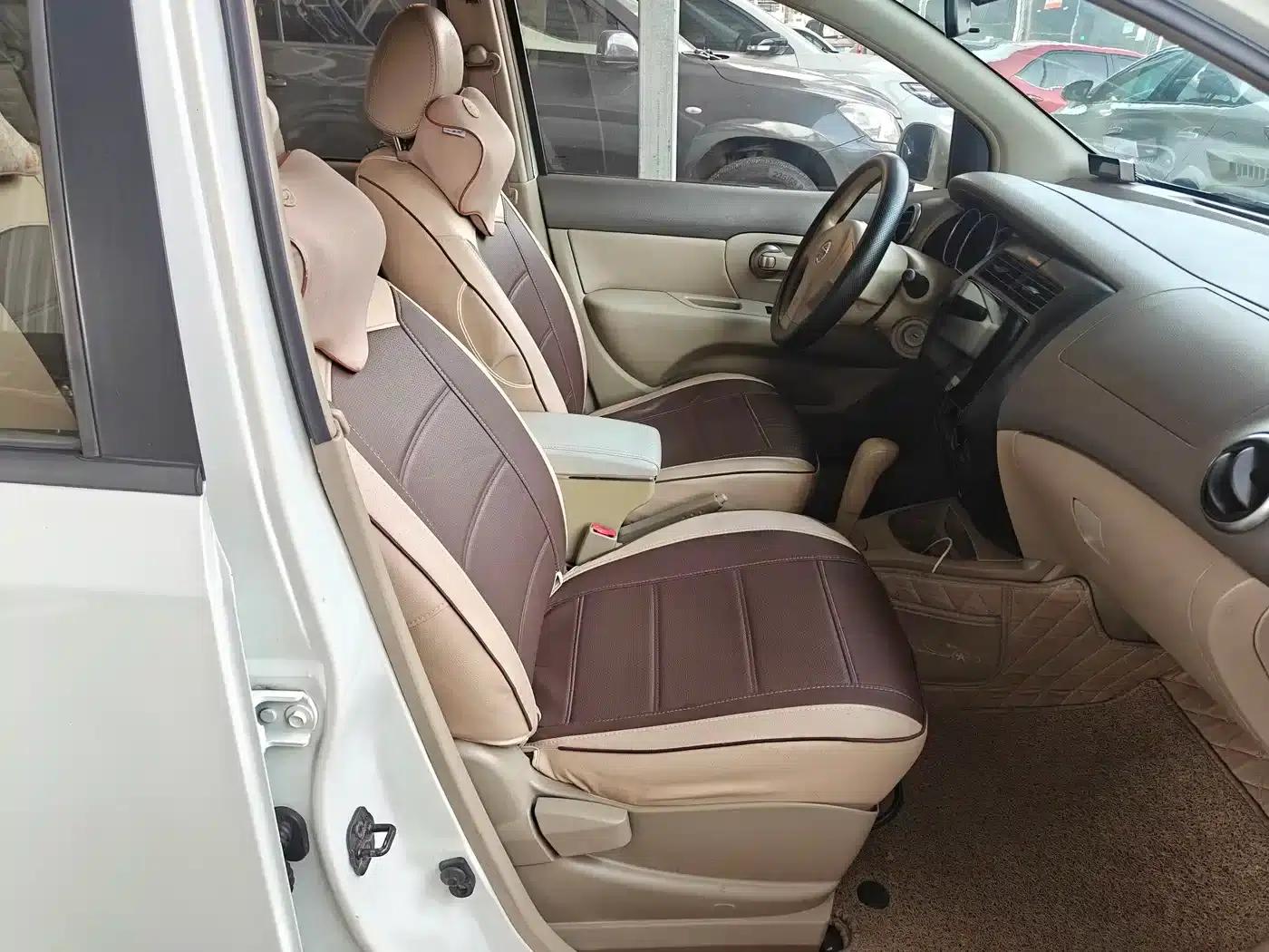 Nissan Livina 2010 Sporty Edition 1.6L Automatic Super Power Model — миниатюра 10