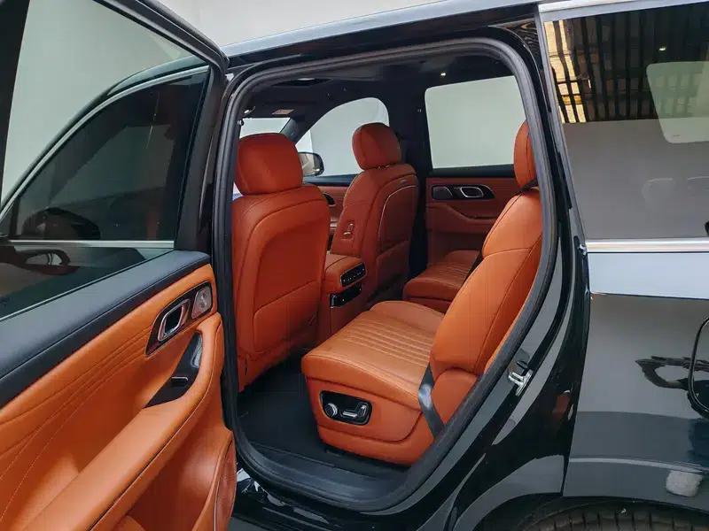 Galaxy M9 2025 210km/h AWD Navigator Edition — миниатюра 18