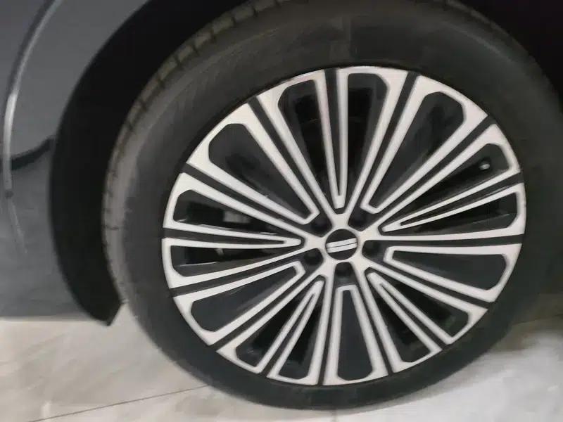 Galaxy M9 2025 210km/h AWD Navigator Edition — миниатюра 22
