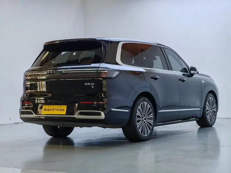 Galaxy M9 2025 210km/h AWD Navigator Edition — миниатюра 7