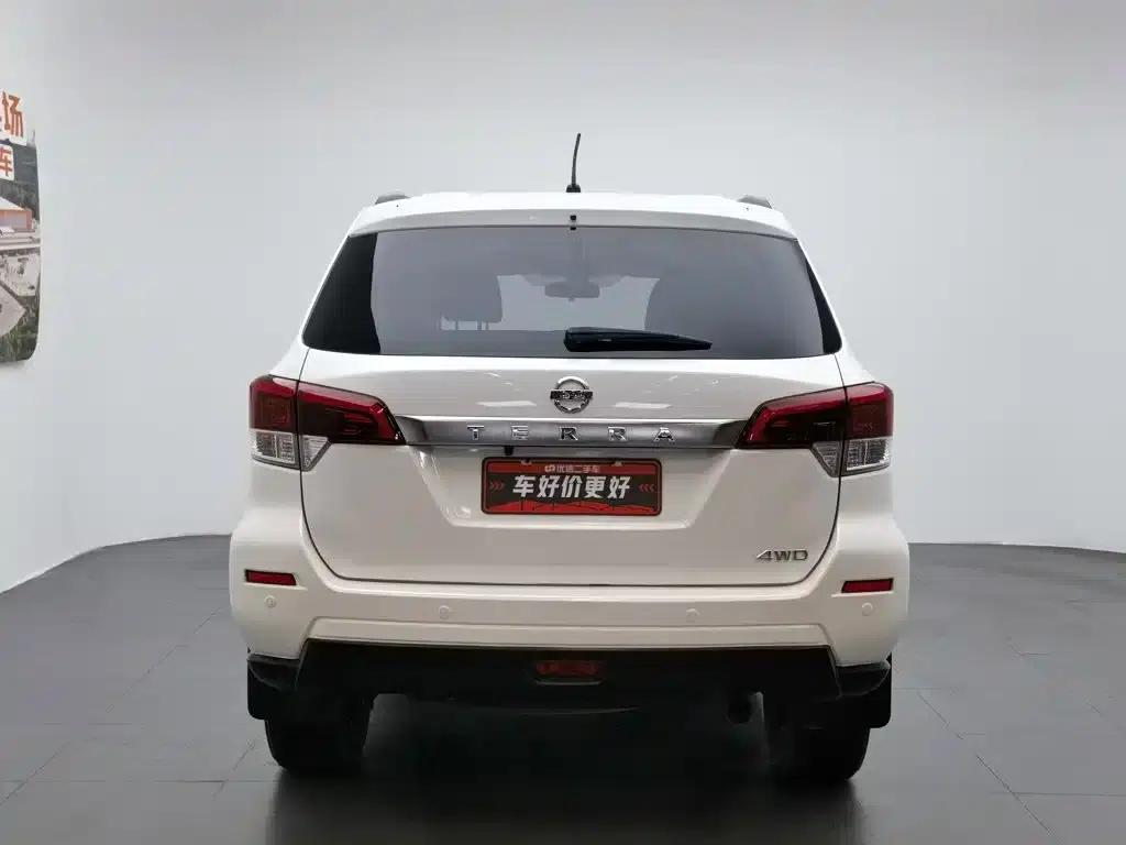 Terra 2020 2.5L XL Upper 4WD Automatic Four-Wheel Drive Luxury Edition — миниатюра 4