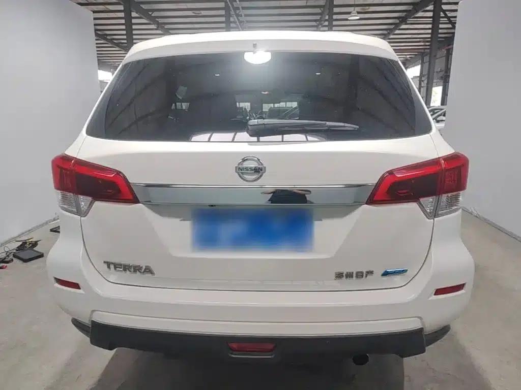 Terra 2018 2.5L Manual 2WD Elite Edition — миниатюра 4