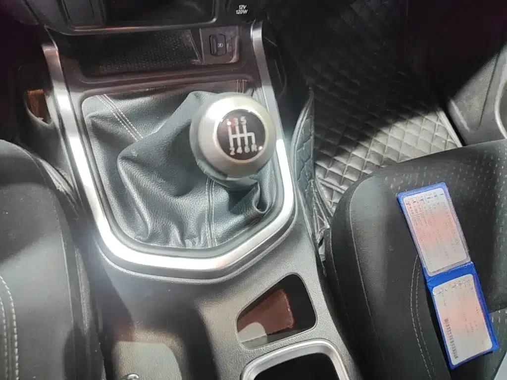 Terra 2018 2.5L Manual 2WD Elite Edition — миниатюра 10