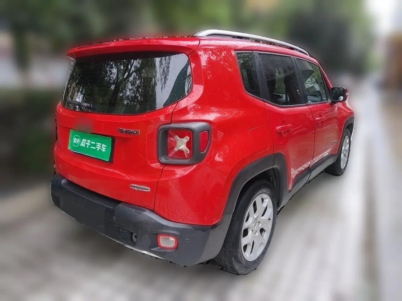 Jeep Renegade 2016 1.4T Automatic Jingneng Version+ — миниатюра 6