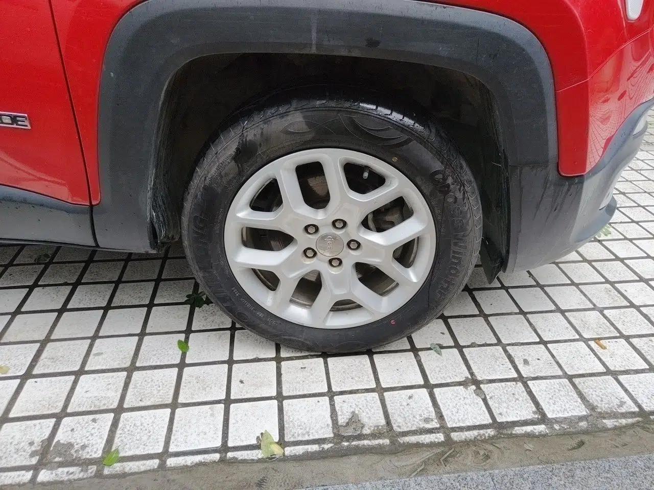 Jeep Renegade 2016 1.4T Automatic Jingneng Version+ — миниатюра 8