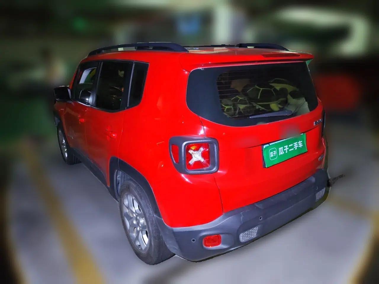 Jeep Renegade 2018 Connected Large Screen Version 180TS Automatic High-Energy Edition — миниатюра 4