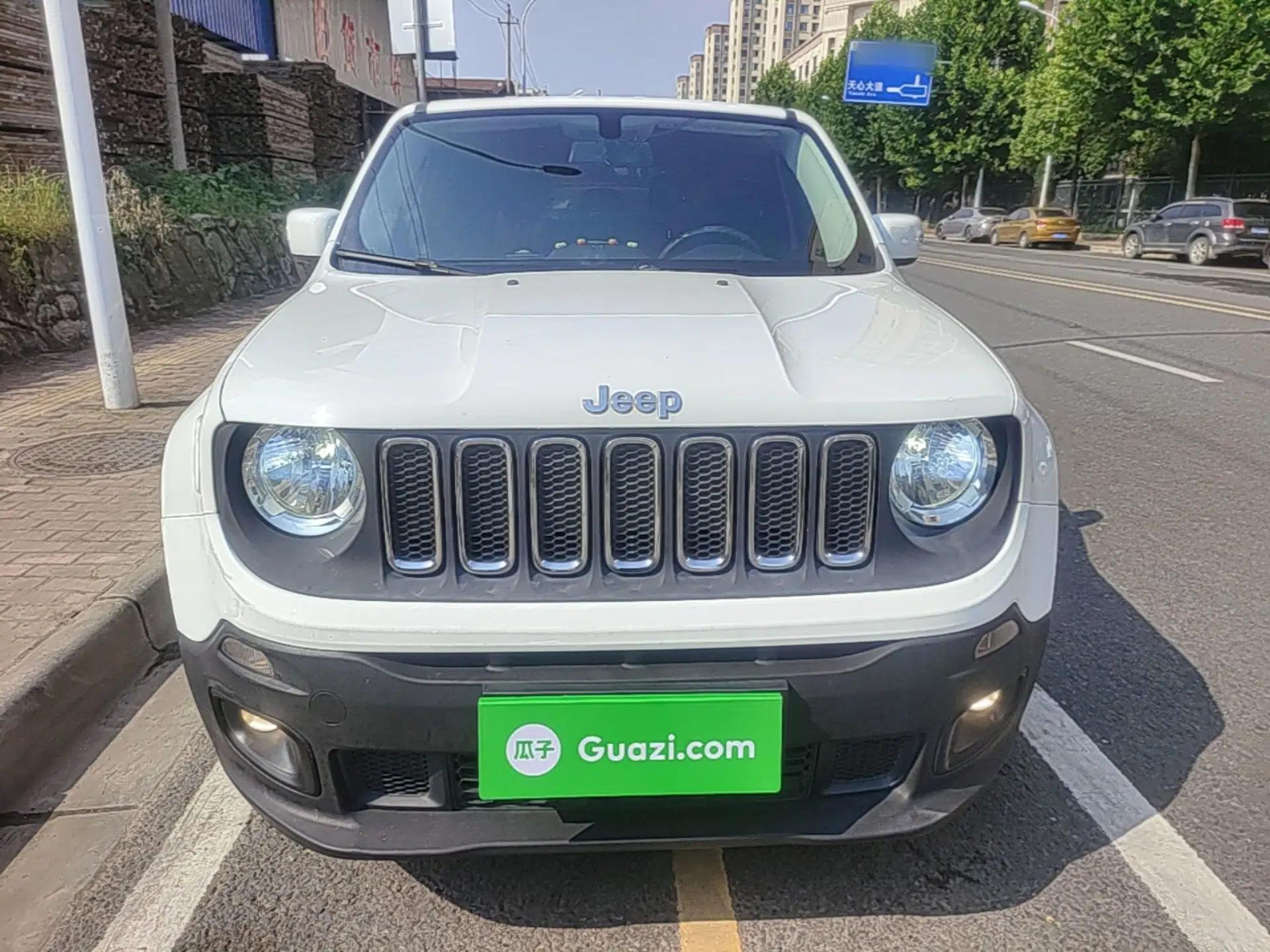 Jeep Renegade 2017 180T Automatic Kinetic Edition+ — миниатюра 2