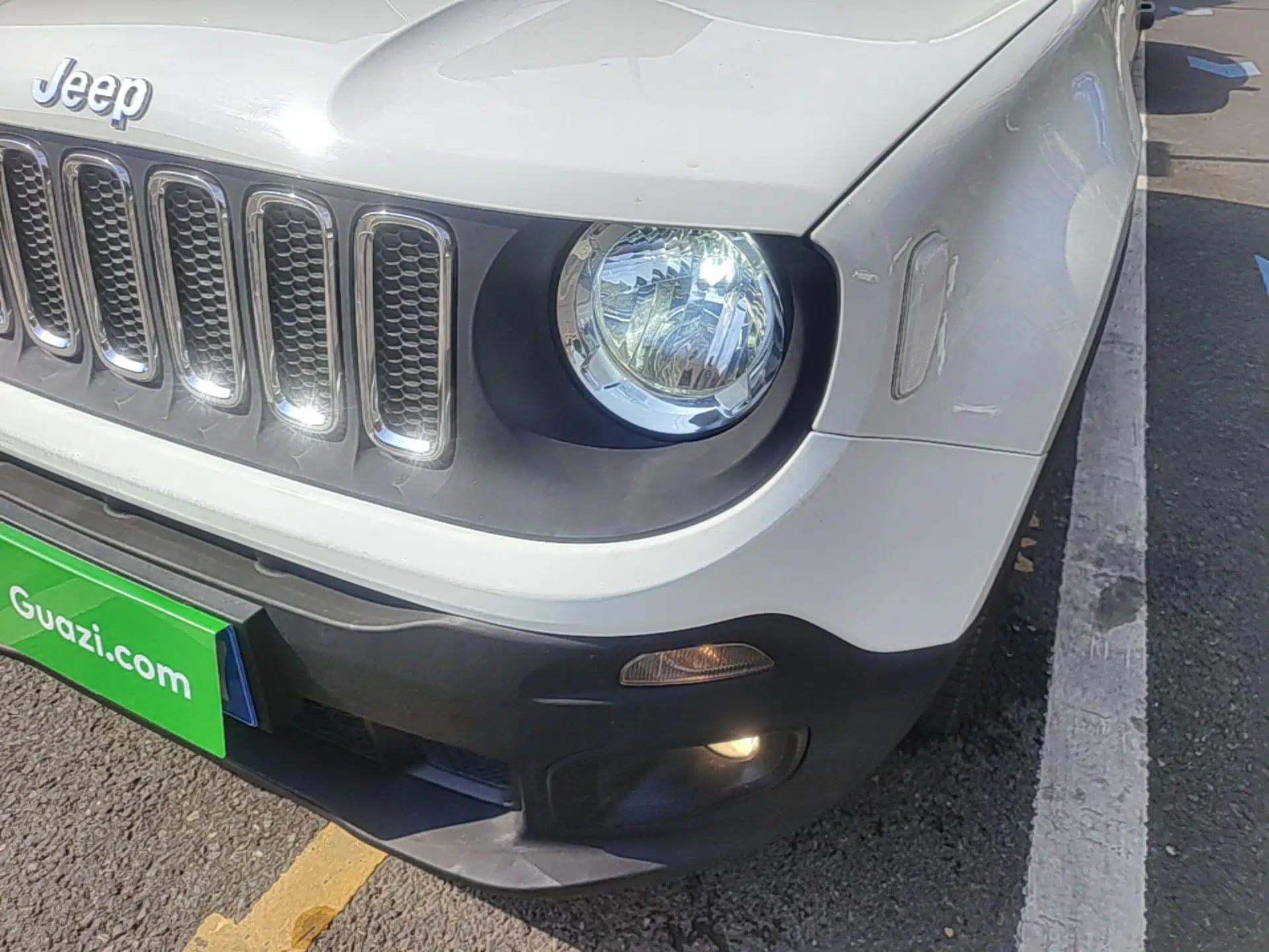 Jeep Renegade 2017 180T Automatic Kinetic Edition+ — миниатюра 8