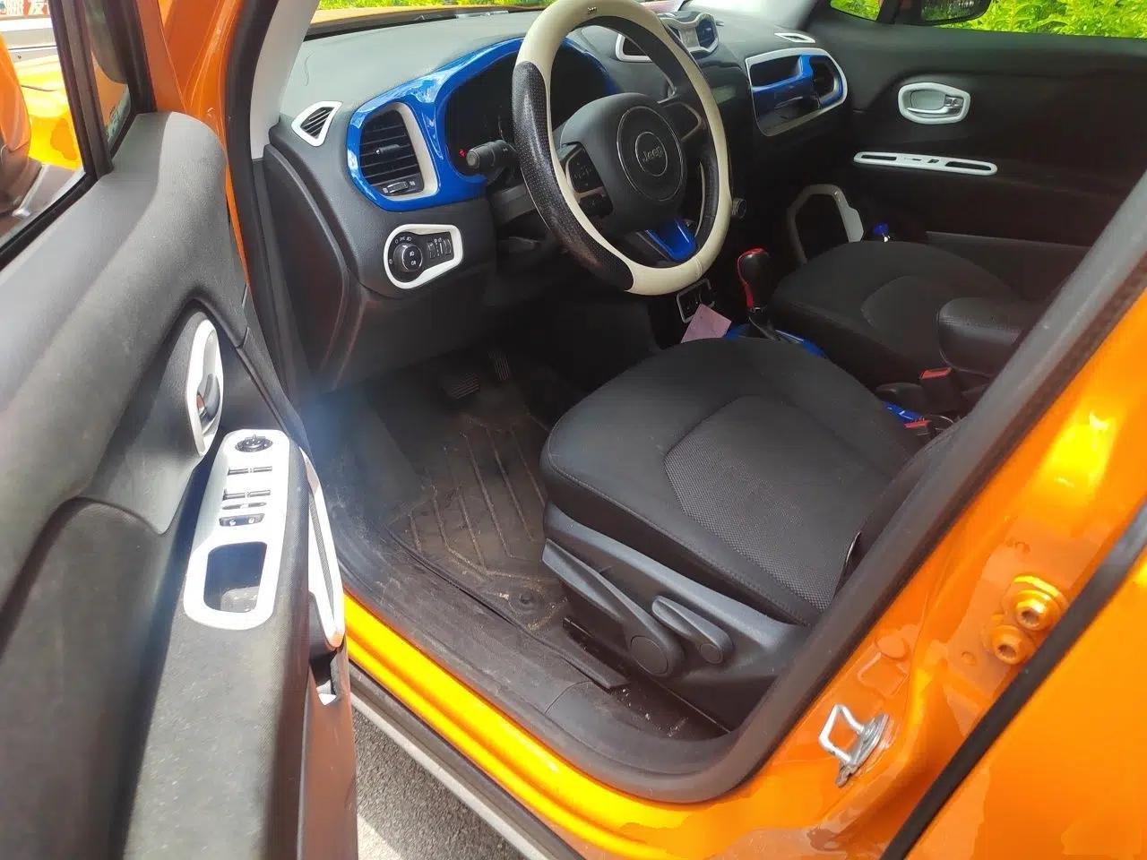 Jeep Renegade 2018 Connected Large Screen Version 180T Automatic Jingneng Version — миниатюра 13