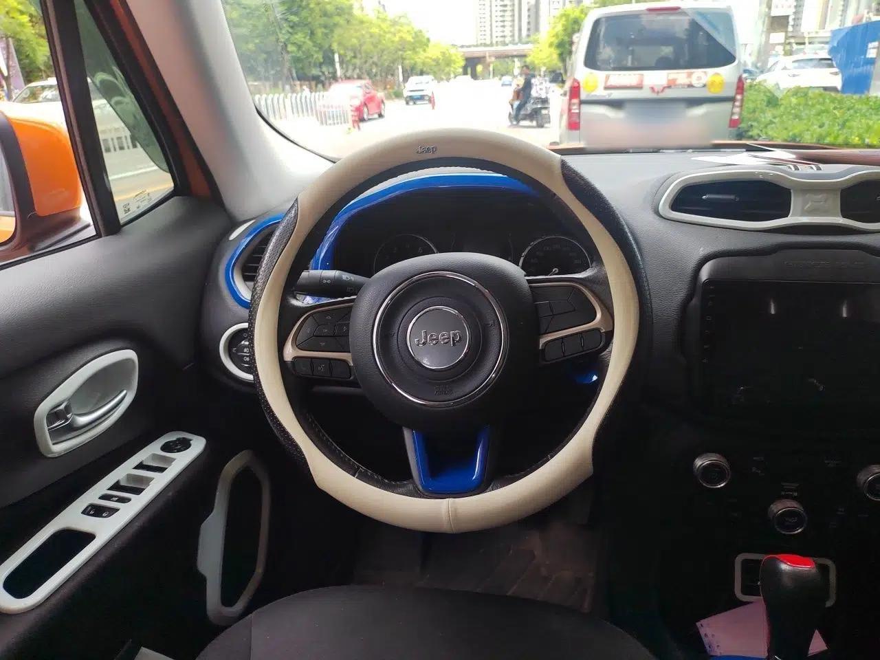 Jeep Renegade 2018 Connected Large Screen Version 180T Automatic Jingneng Version — миниатюра 7