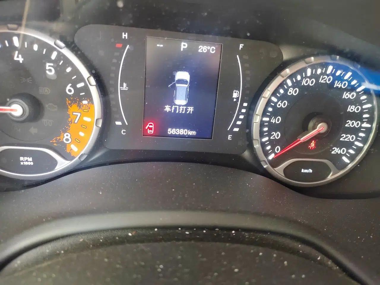 Jeep Renegade 2018 Connected Large Screen Version 180T Automatic Jingneng Version — миниатюра 9