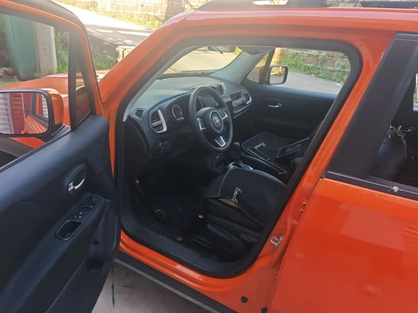 Jeep Renegade 2019 220T Automatic Leading Edition — миниатюра 18