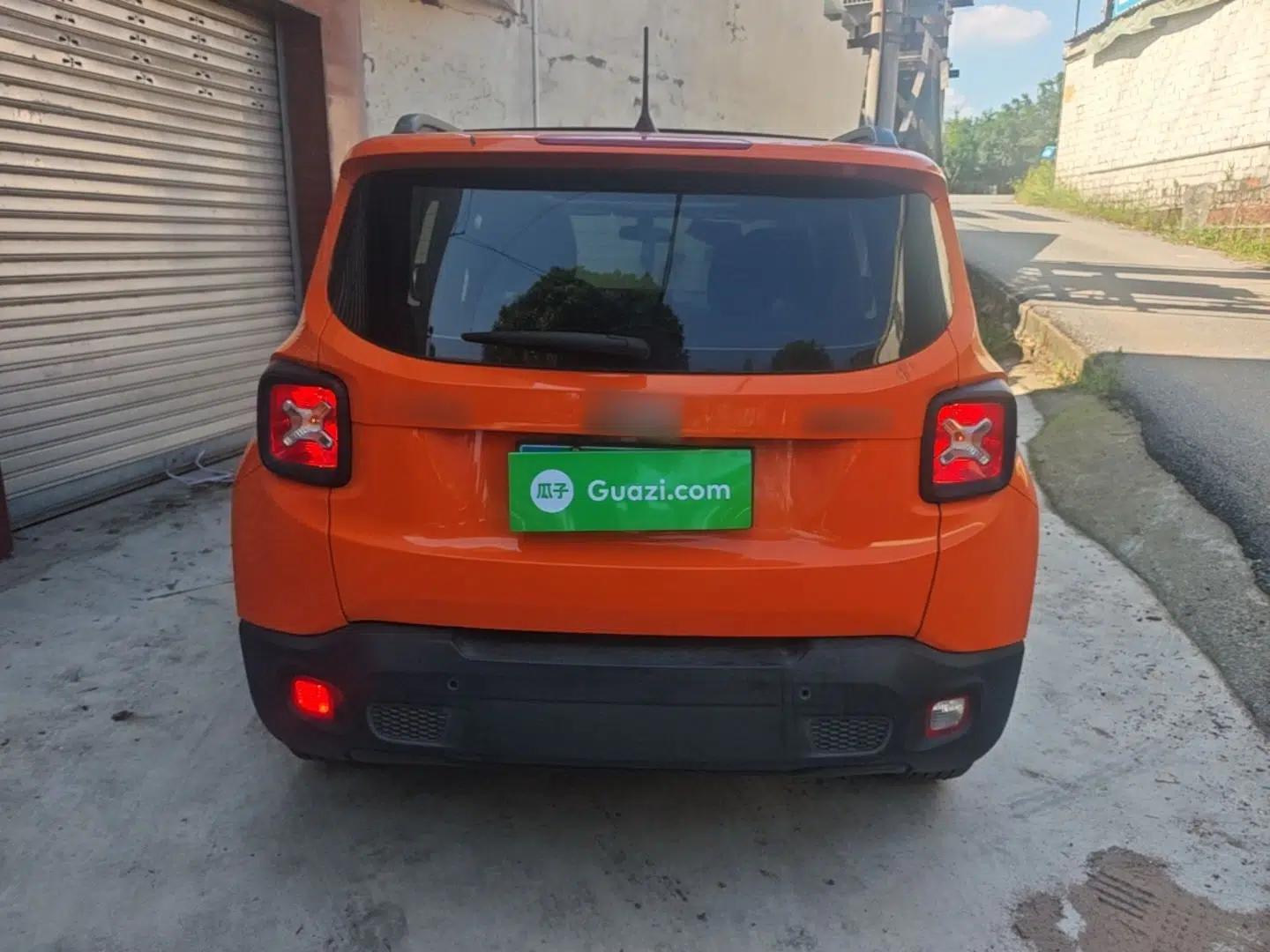 Jeep Renegade 2019 220T Automatic Leading Edition — миниатюра 5