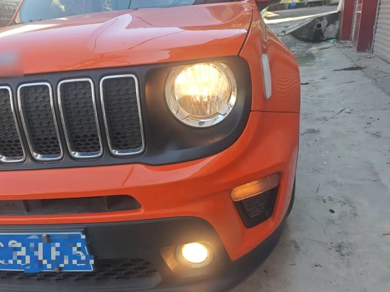 Jeep Renegade 2019 220T Automatic Leading Edition — миниатюра 8