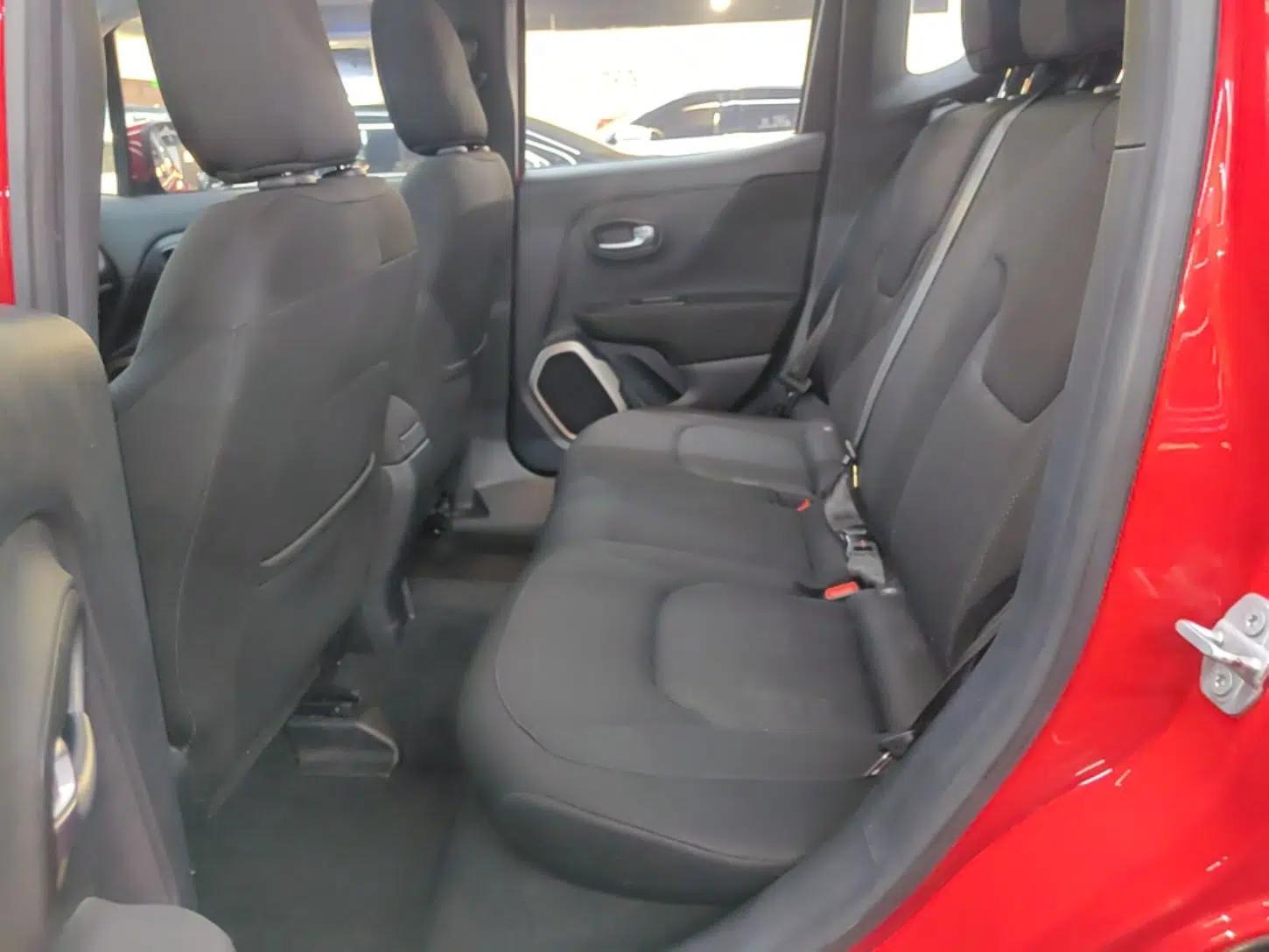 Jeep Renegade 2017 180T Automatic High-Energy Version — миниатюра 20