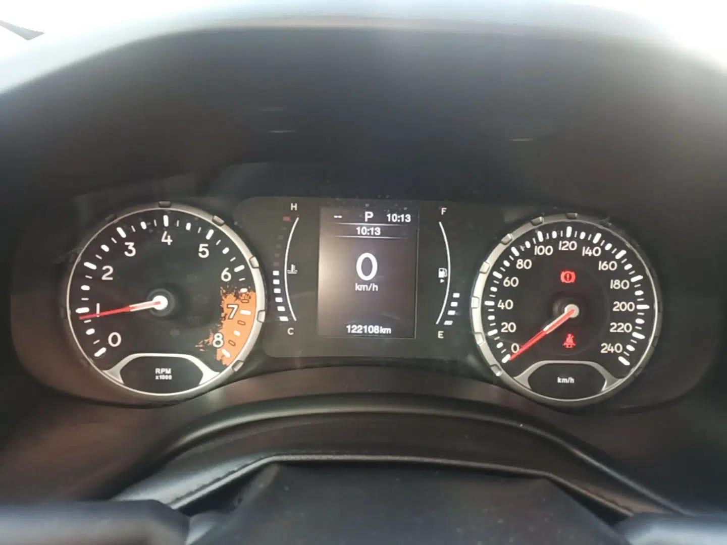 Jeep Renegade 2017 180T Automatic High-Energy Version — миниатюра 14