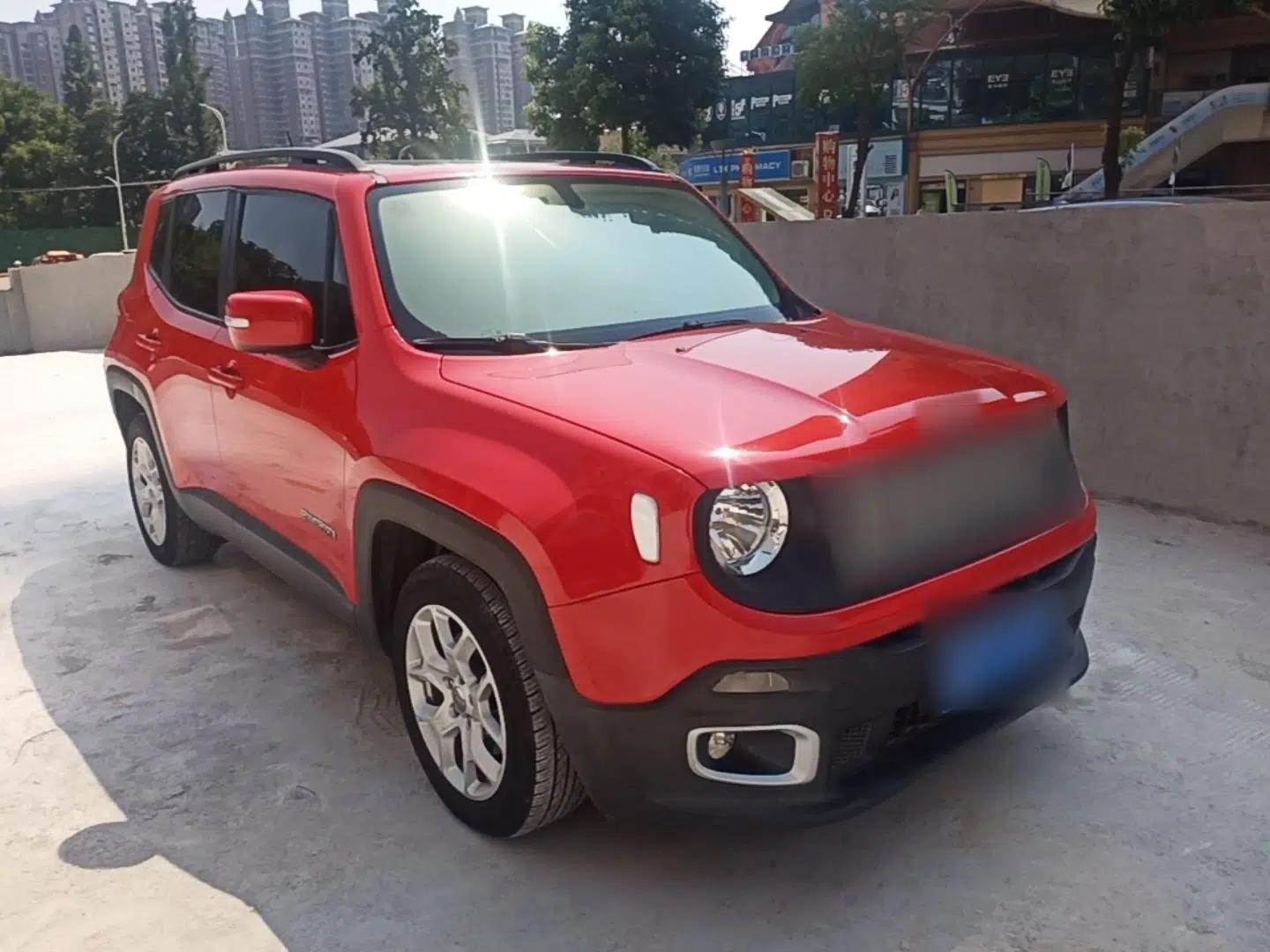 Jeep Renegade 2017 180T Automatic High-Energy Version — миниатюра 3