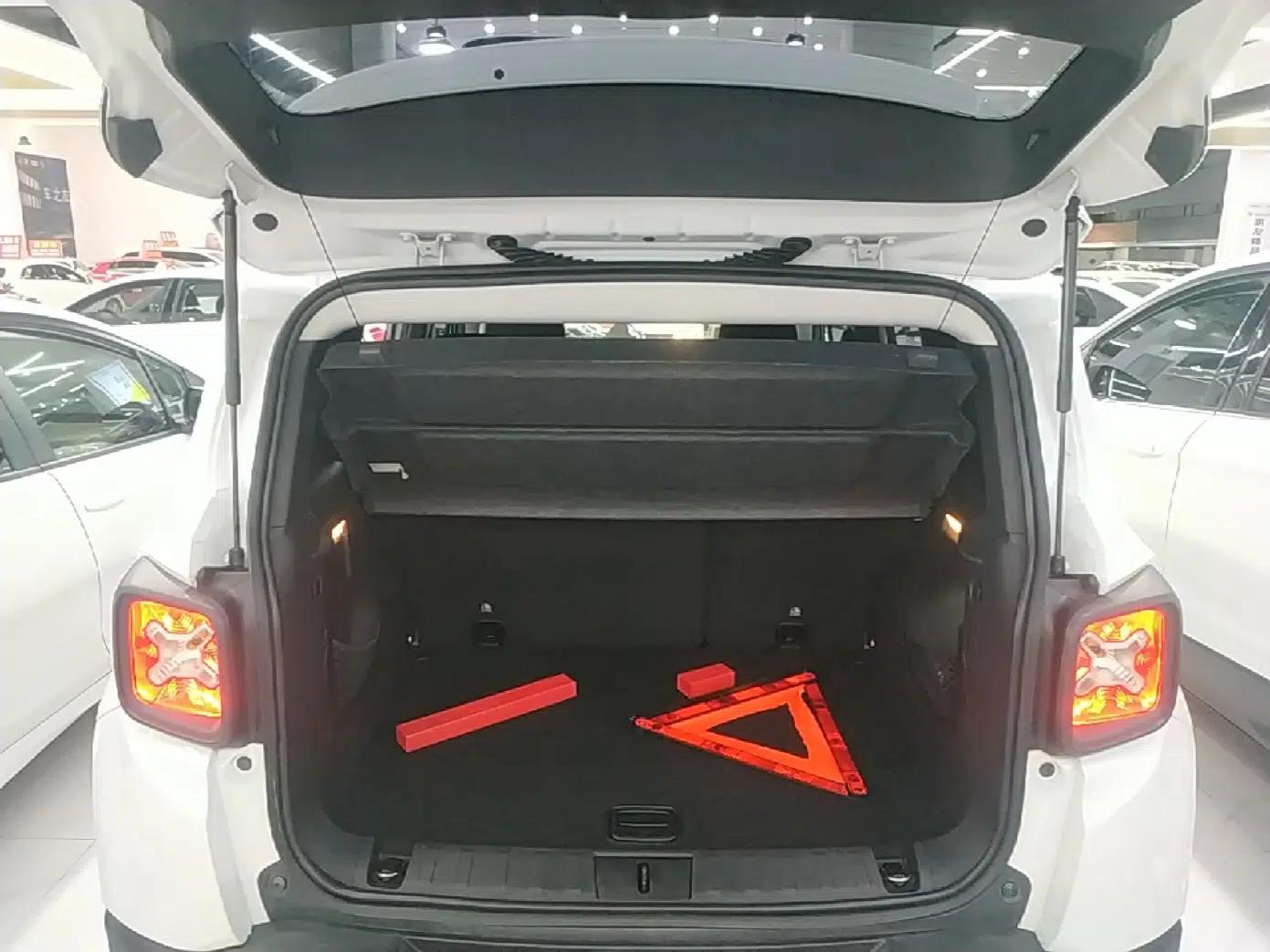 Jeep Renegade 2016 1.4T Automatic Jingneng Version+ — миниатюра 22