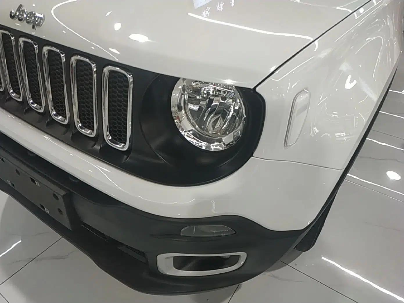 Jeep Renegade 2016 1.4T Automatic Jingneng Version+ — миниатюра 8
